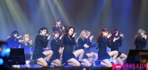 새로워진 우주소녀 “꿈꾸는 대로 다 이뤄질 거야” (종합)