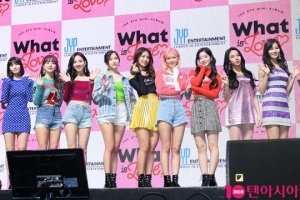 [TEN 현장] &#34;사랑이 뭐죠?&#34;…트와이스, 사랑받을 준비 완료