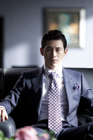 고수, SBS '흉부외과' 출연 확정...딜레마 빠진 의사役