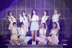 트와이스, '아이돌룸' 출연 확정...정형돈X데프콘과 케미 기대