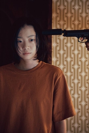 &#39;마녀&#39;에 홀린 극장가...개봉작 예매율 1위