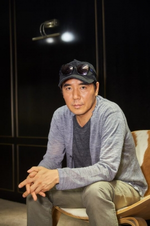 [TEN 인터뷰] '인랑' 김지운 감독 “항상 그 영화의 무드를 먼저 생각하죠”