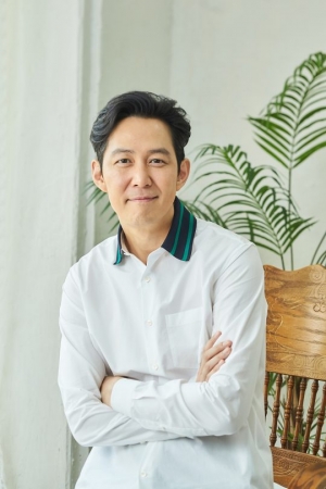 [TEN 인터뷰] &#39;신과함께2&#39; 이정재 &#34;배우는 천직...주·조연 따지지 않아요&#34;
