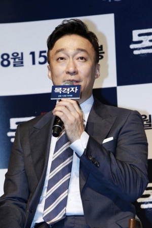 &#39;목격자&#39; 이성민 &#34;&#39;공작&#39;과 또 다른 느낌으로 힘든 연기였다&#34;