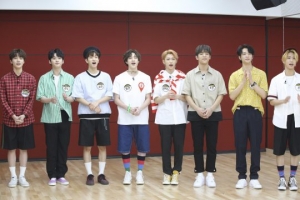 '아이돌룸' 스트레이 키즈, 트와이스부터 박진영까지...커버 댄스 완결판
