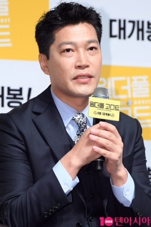 &#39;원더풀 고스트&#39; 최귀화 &#34;&#39;택시운전사&#39;와 동시기 촬영...정말 힘들었다&#34;