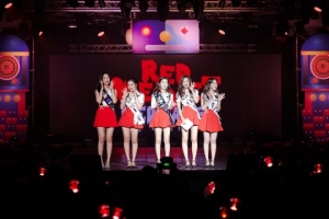 &#34;대만 뜨겁게 달궜다&#34;...레드벨벳, 대만 콘서트서 청량파워 퍼포먼스