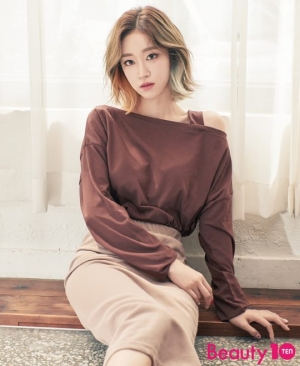 가수 소야, 뷰티텐 10월호 화보 장식...'가을 분위기 여신'