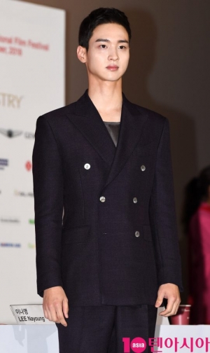 &#39;뷰티풀 데이즈&#39; 장동윤 &#34;대림동 슈퍼마켓서 중국어 공부&#34;