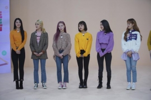 '아이돌룸' 위키미키, 신곡 'Crush' 무대 최초 공개...칼군무 &#39;눈길&#39;