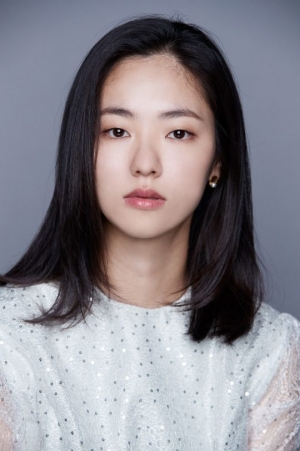 충무로 샛별 전여빈, &#39;천문&#39; 캐스팅...최민식·한석규와 호흡