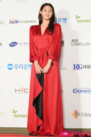 [55th 대종상] 설현 우리은행 스타상 수상...&#34;영화는 재밌고도 어려운 존재&#34;