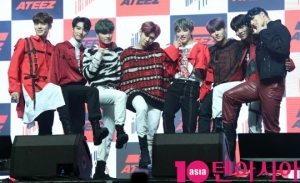 [TEN 현장] &#39;데뷔&#39; 에이티즈, 퍼포먼스 앞세워 &#39;보물돌&#39; 노린다