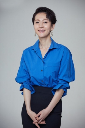 &#39;완벽한 타인&#39; 염정아 &#34;연기는 나의 탈출구...절실하면서도 재밌다&#34;