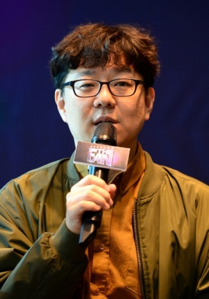 &#39;더 팬&#39; 김영욱 PD &#34;심사위원 아니라 팬들이 스타 뽑는 &#39;역전&#39; 오디션&#34;