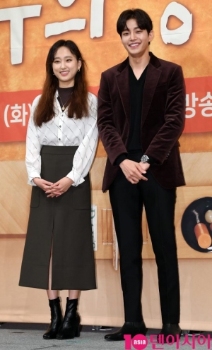 인생의 조명을 켜다…&#39;은주의 방&#39; 류혜영X김재영, &#39;셀프 인테리어&#39;로 회복한 내 인생 (종합)