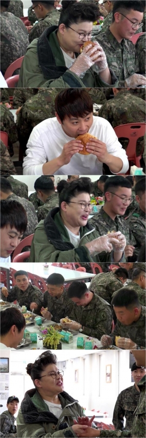 '전참시' 이영자, 생애 첫 '군대리아' 영접...“한줄평 어려워” 감탄