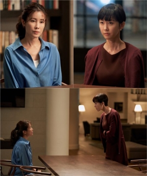 'SKY 캐슬' 염정아 vs 이태란, 끝나지 않은 악연...팽팽한 신경전
