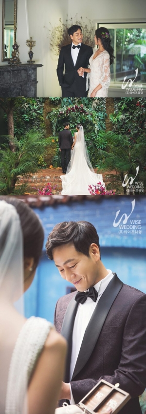 &#39;1월 결혼&#39; 박해수, 예비 신부 향한 ♥...웨딩화보 공개