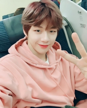 강다니엘, 인스타그램 개설 하루만에 100만 팔로워...윤지성도 56만