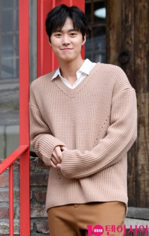 [TEN 인터뷰] '극한직업' 공명 “류모티콘(류승룡) 형님 덕에 도란도란 이야기꽃 피어났죠”