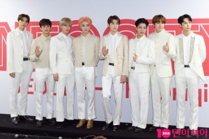 NCT 127, 첫 단독 콘서트 &#34;설렘과 감격만 있는 &#39;네오 시티&#39;&#34; (종합)