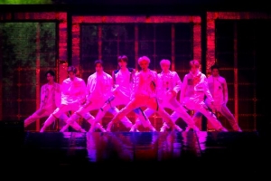 [TEN 공연] NCT 127, 이런 모습 처음이야...&#39;네오 시티&#39;라 가능한 무대