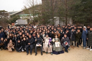송강호X박해일X전미선 &#39;나랏말싸미&#39;, 1월 31일 크랭크업...올 여름 개봉 예정