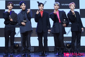 배너, 정규 앨범으로 데뷔하는 저력의 아이돌(종합)