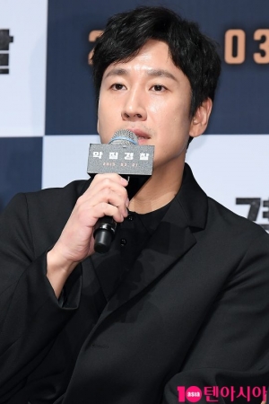 &#39;악질경찰&#39; 이선균 “쓰레기·양아치 같은 경찰役”