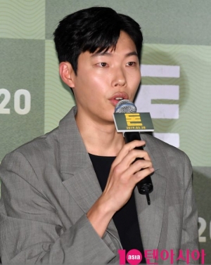 '돈' 류준열 “돈에 대한 깨우침 얻은 시간”