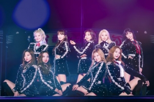 트와이스, 교세라돔서 日 돔투어 화려한 시작