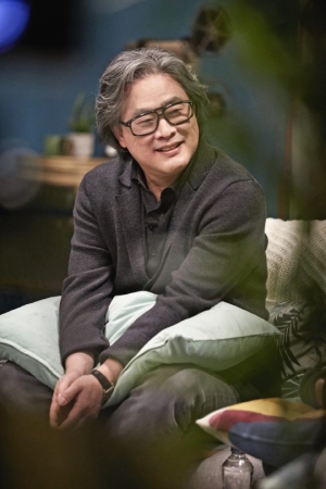'방구석1열' 박찬욱 감독 &#34;&#39;박쥐&#39; 김옥빈, 더 나이 들어 보이도록 애썼다&#34;