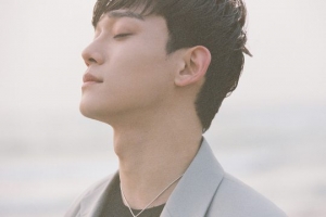 엑소 첸, 하이라이트 메들리 영상 공개...피아노 연주+라이브로 '귀호강'