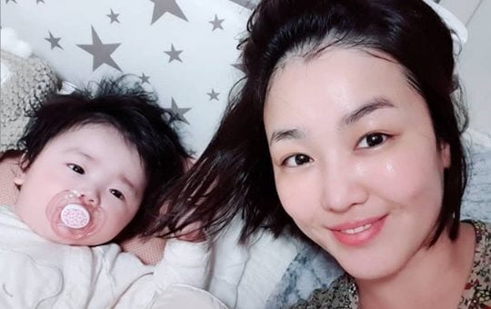 가수 정미애(오른쪽). 사진제공=정미애 SNS