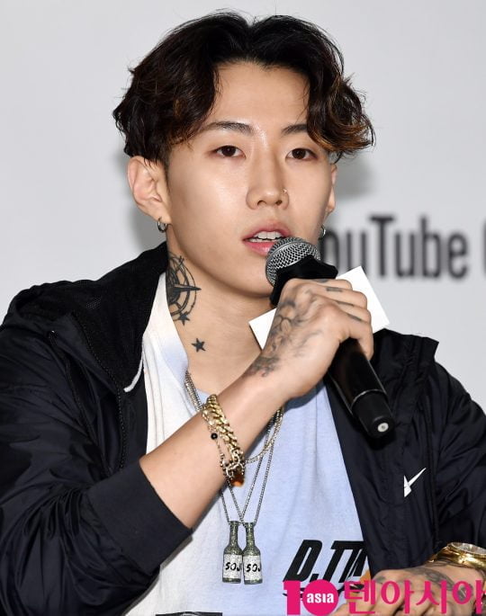 박재범은 “자신을 믿으면 원하는 것을 할 수 있다”는 메시지를 ‘쵸즌원’에 담았다./ 조준원 기자 wizard333@
