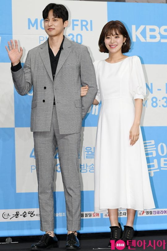 배우 윤선우, 이영은
