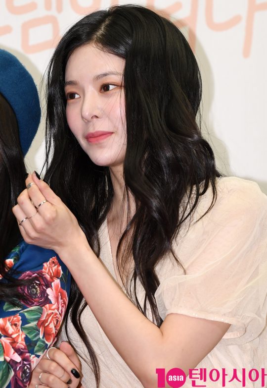 [TEN PHOTO]장재인 &#39;하트는 쑥스러워요&#39;
