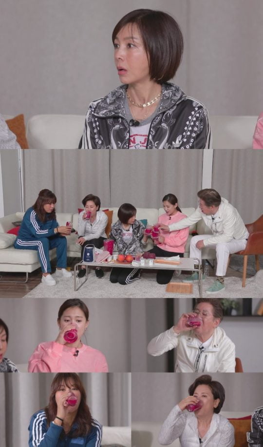 건강 주스 비법을 알려주는 황신혜. /사진제공=MBN ‘오늘도 배우다’