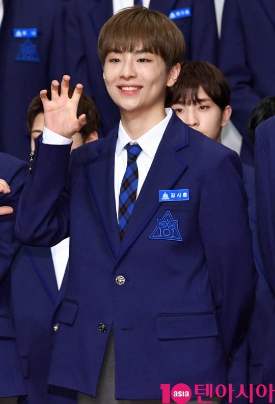 [TEN PHOTO]김시훈 &#39;프듀 101 내가 잡아먹겠어&#39;