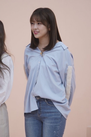 '아이돌룸' 아이즈원 안유진 “데뷔 전부터 정형돈 팬”...함께 찍은 사진 공개