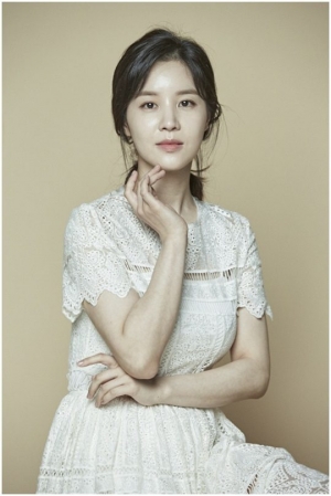 &#39;진심이 닿다&#39; 손성윤, 플라이업과 전속계약...김서형과 한솥밥
