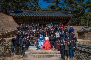 이준호X정소민X공명 &#39;기방도령&#39; 크랭크업...신박한 코믹 사극 예고