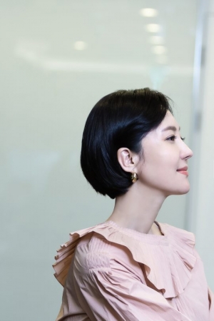 '미성년' 염정아 "'SKY 캐슬' 배우들과 카톡방 수다 활발...시사회도 와서 응원"