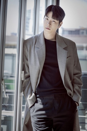 '다시, 봄' 홍종현 &#34;이청아, 편하게 대해주는 배려에 고마워&#34;