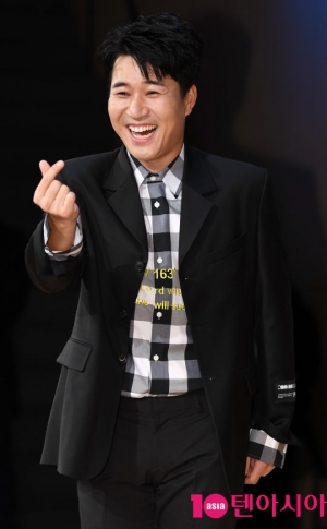'가로채널-다다익설' 가수 김종민, 할담비 &#39;미쳤어&#39; 춤 완벽 소화