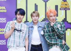 '아이돌 라디오' 하성운, 스페셜 DJ로 활약...옹성우·배진영 전화에 JBJ95 등장까지