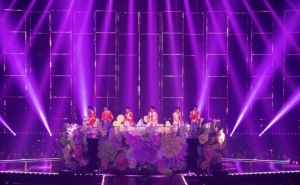[TEN 공연] &#34;나이는 꺾여도 우린 안 꺾여&#34;…&#39;신화+창조&#39;는 계속된다