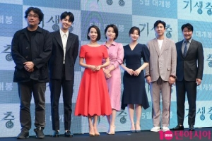 &#39;환상 콤비&#39; 봉준호X송강호의 &#39;기생충&#39;...&#39;가장 한국적인 영화&#39;로 칸 간다 (종합)