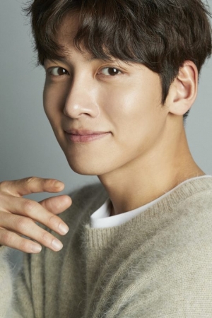 지창욱, tvN '날 녹여줘' 캐스팅...제대 후 첫 작품 (공식)
